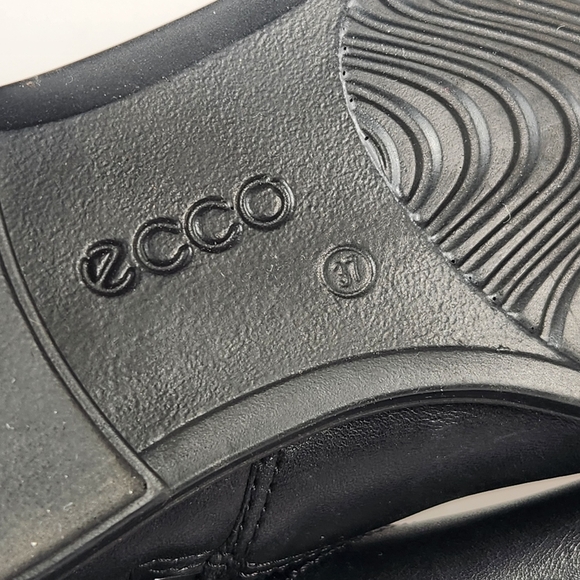 ECCO Women's Biker Boots 37 / 6 Black Leather Moto Ankle Bootie Shoe - Picture 12 of 13